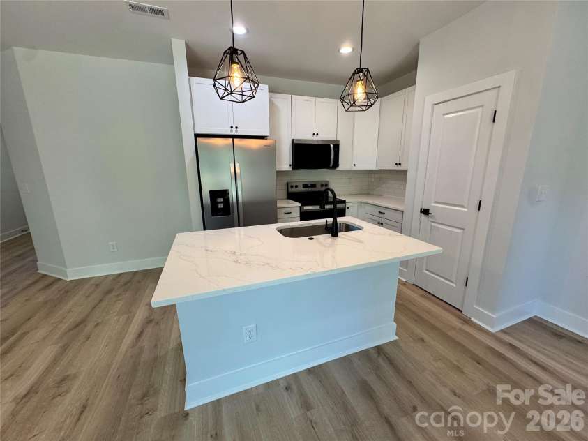 1814 Mcfarland Avenue, Gastonia, NC 28052.  MLS# CAR4373746, YatesRealty ID 17621. 