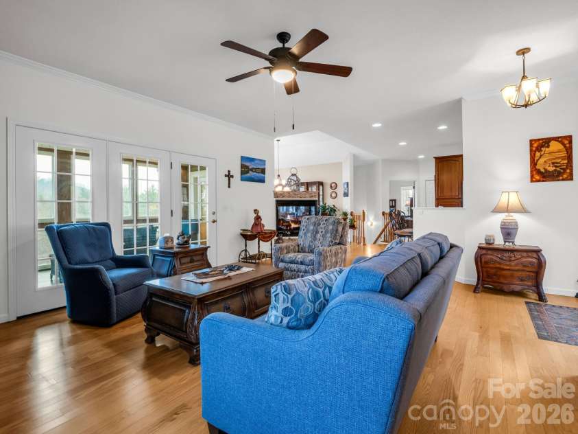 29 Spring Heights Court, Hendersonville, NC 28791.  MLS# CAR4400260, YatesRealty ID 17623. 