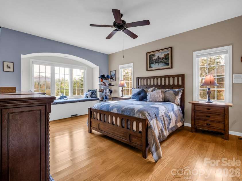 29 Spring Heights Court, Hendersonville, NC 28791.  MLS# CAR4400260, YatesRealty ID 17623. 