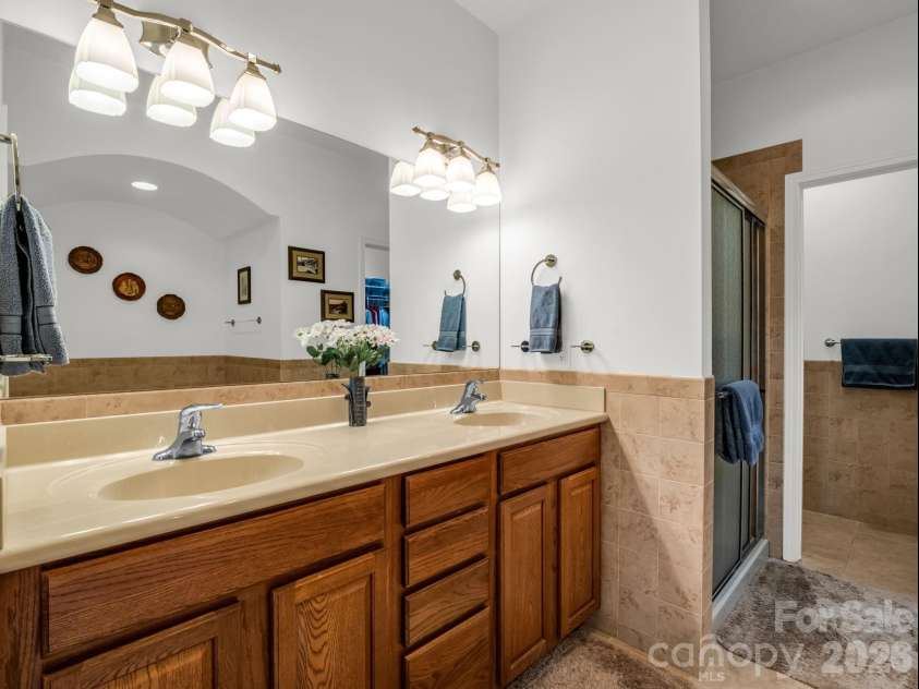 29 Spring Heights Court, Hendersonville, NC 28791.  MLS# CAR4400260, YatesRealty ID 17623. 