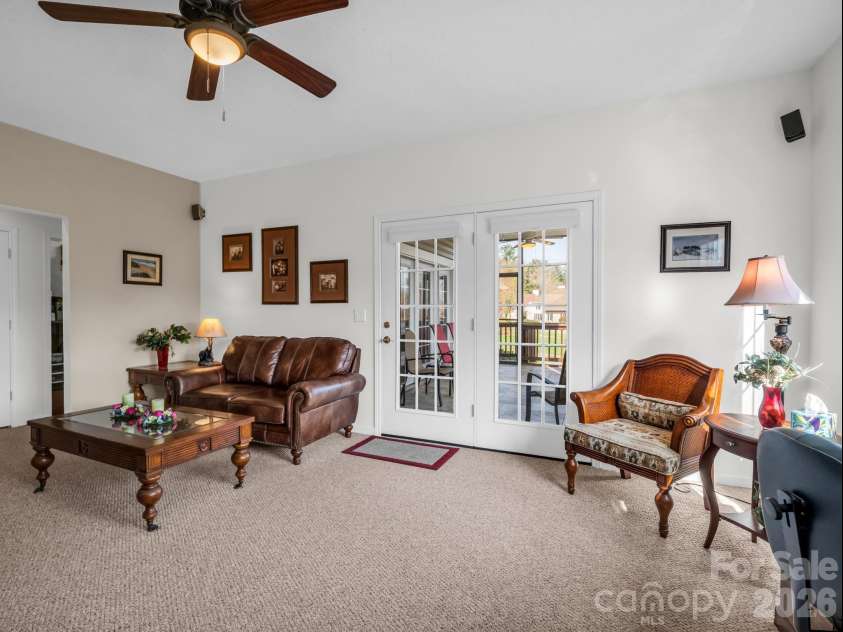 29 Spring Heights Court, Hendersonville, NC 28791.  MLS# CAR4400260, YatesRealty ID 17623. 