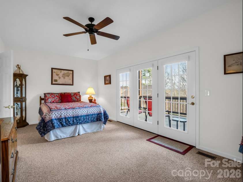 29 Spring Heights Court, Hendersonville, NC 28791.  MLS# CAR4400260, YatesRealty ID 17623. 