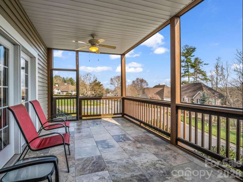 29 Spring Heights Court, Hendersonville, NC 28791.  MLS# CAR4400260, YatesRealty ID 17623. 