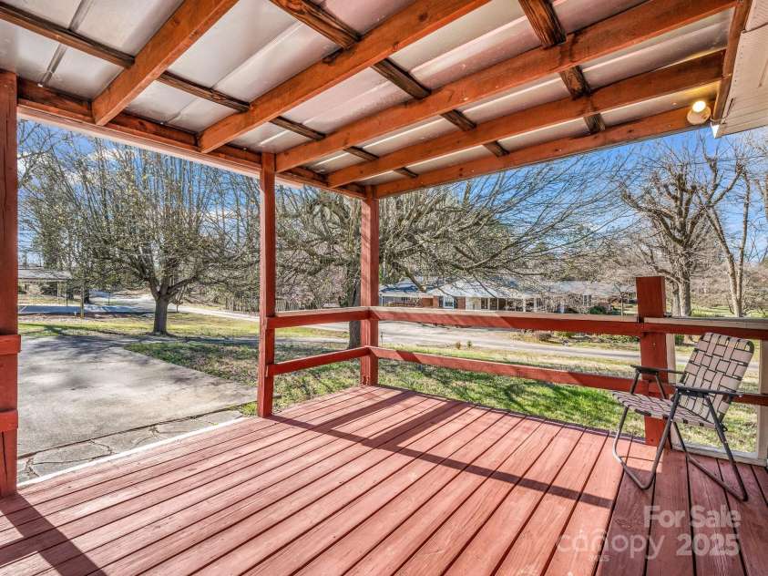 2100 Lincolnton Highway, Cherryville, NC 28021.  MLS# CAR4227118, YatesRealty ID 17624. 