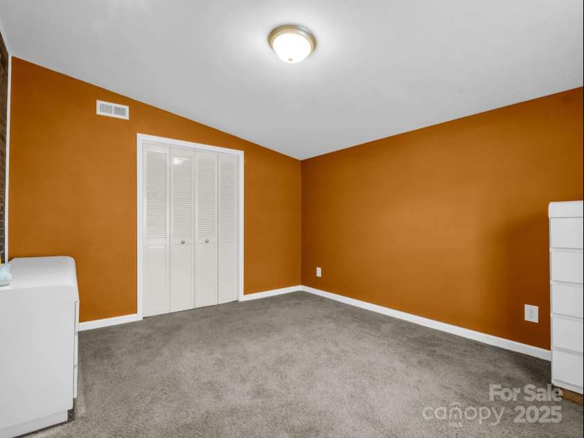 2100 Lincolnton Highway, Cherryville, NC 28021.  MLS# CAR4227118, YatesRealty ID 17624. Bedroom