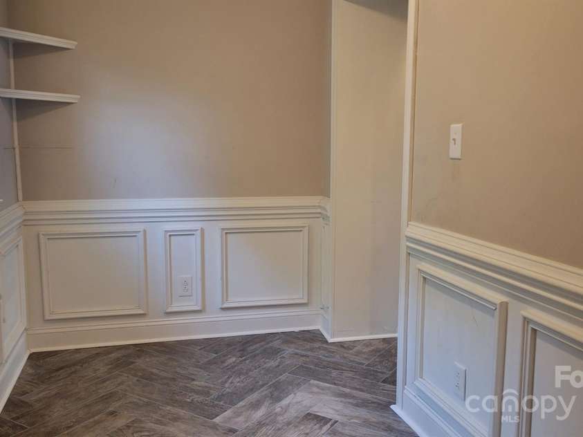 2100 Lincolnton Highway, Cherryville, NC 28021.  MLS# CAR4227118, YatesRealty ID 17624. Flex space - office