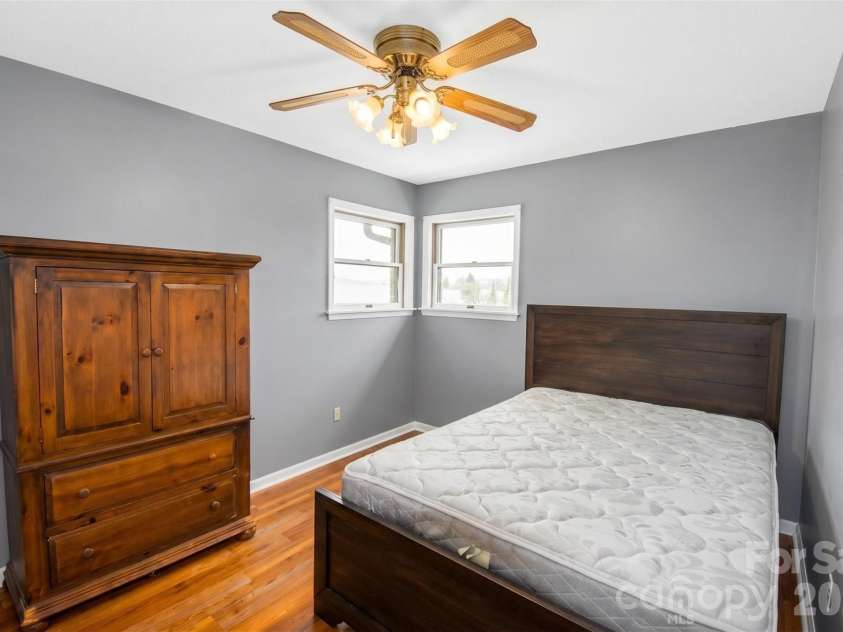 14 Willow Wood Trail, Hendersonville, NC 28739.  MLS# CAR4372709, YatesRealty ID 17625. 