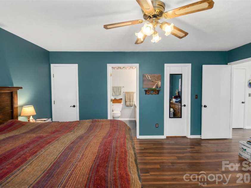 14 Willow Wood Trail, Hendersonville, NC 28739.  MLS# CAR4372709, YatesRealty ID 17625. 