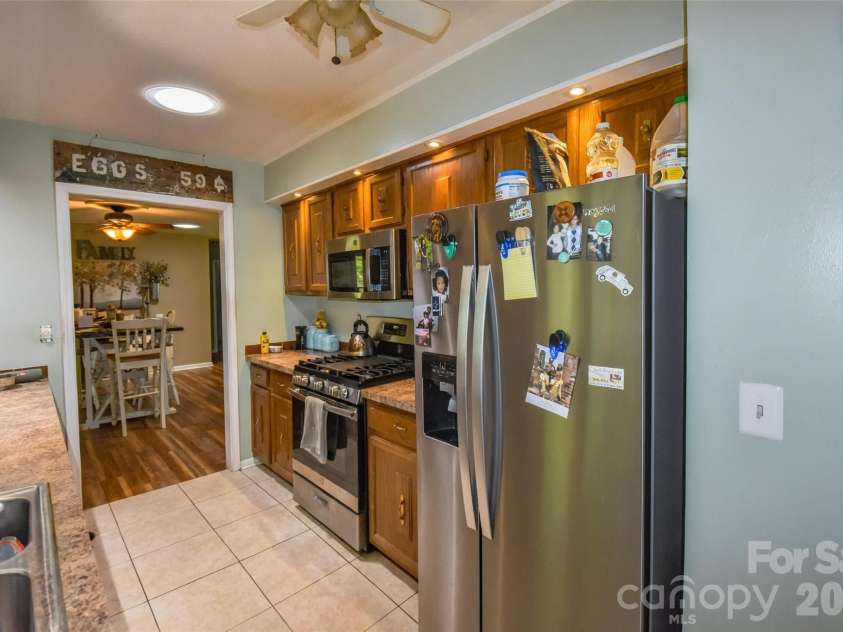 14 Willow Wood Trail, Hendersonville, NC 28739.  MLS# CAR4372709, YatesRealty ID 17625. 
