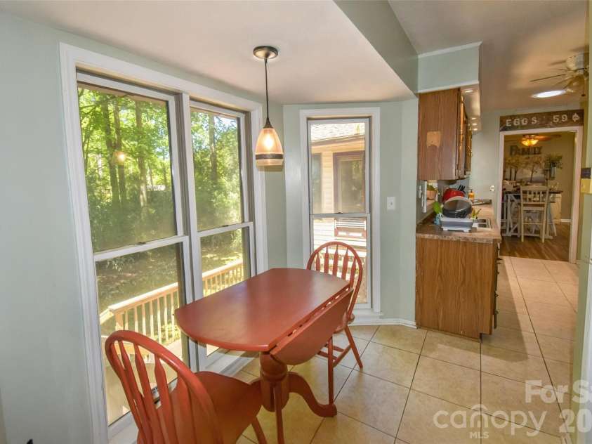 14 Willow Wood Trail, Hendersonville, NC 28739.  MLS# CAR4372709, YatesRealty ID 17625. 