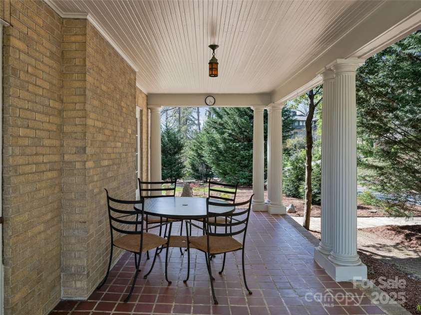 218 Kimberly Avenue, Asheville, NC 28804.  MLS# CAR4248384, YatesRealty ID 17626. 