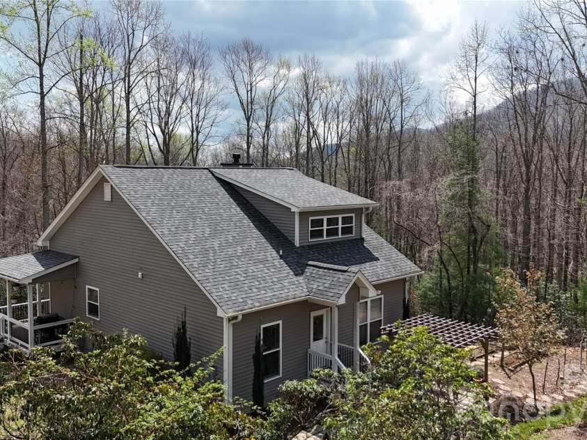 38 Pine Hill Road, Fairview, NC 28730.  MLS# CAR4400617, YatesRealty ID 17626. 