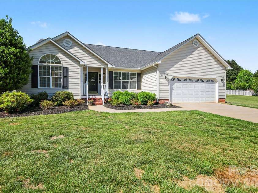 309 Foxcress Drive, Salisbury, NC 28147.  MLS# CAR4373704, YatesRealty ID 17627. 