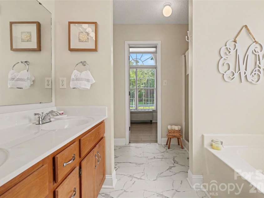 309 Foxcress Drive, Salisbury, NC 28147.  MLS# CAR4373704, YatesRealty ID 17627. 