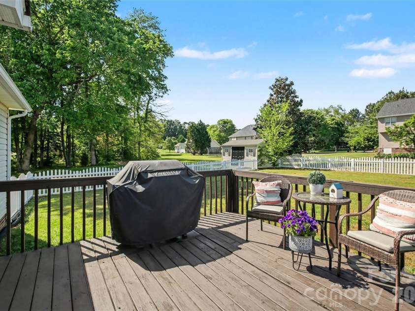 309 Foxcress Drive, Salisbury, NC 28147.  MLS# CAR4373704, YatesRealty ID 17627. 