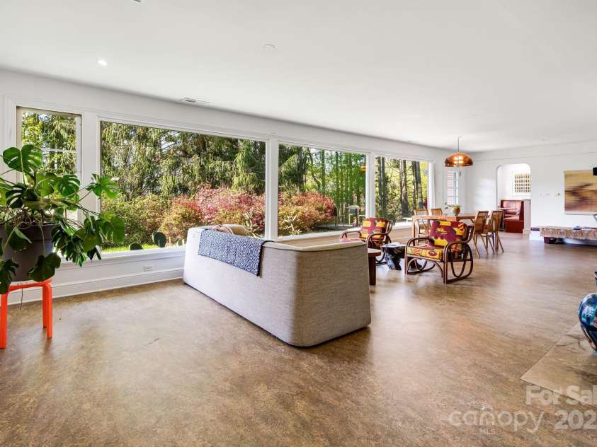 80 Sunset Drive, Marshall, NC 28753.  MLS# CAR4246500, YatesRealty ID 17627. 