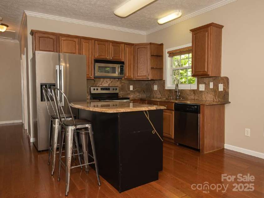 30 Forest Ridge Drive, Asheville, NC 28806.  MLS# CAR4252097, YatesRealty ID 17628. 