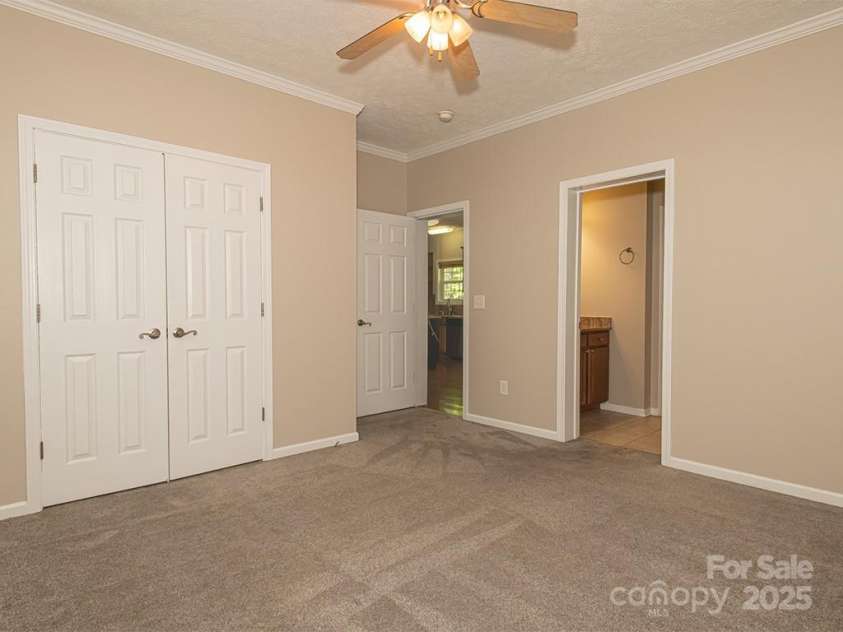 30 Forest Ridge Drive, Asheville, NC 28806.  MLS# CAR4252097, YatesRealty ID 17628. 