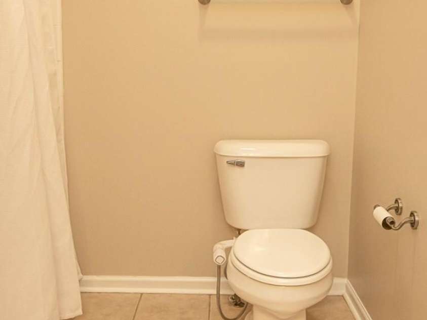 30 Forest Ridge Drive, Asheville, NC 28806.  MLS# CAR4252097, YatesRealty ID 17628. 