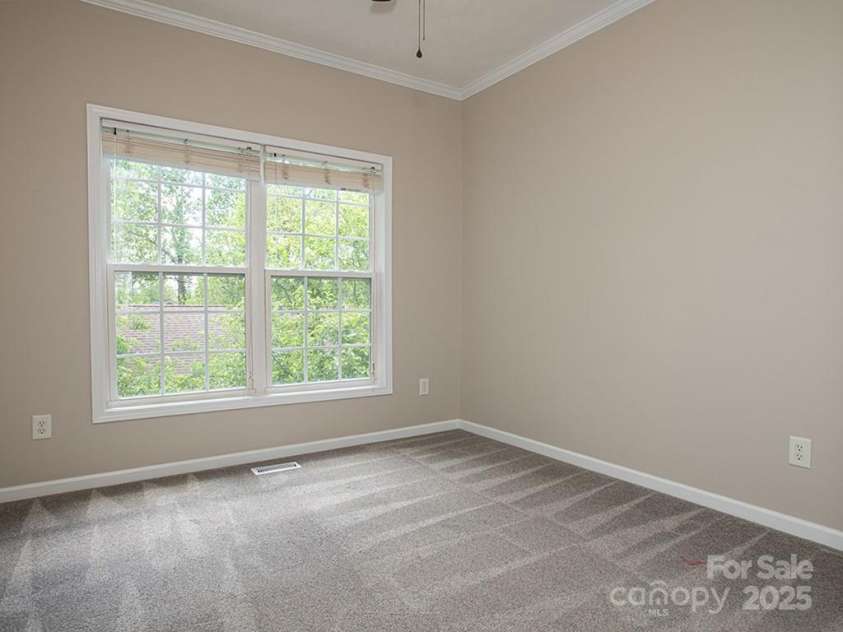 30 Forest Ridge Drive, Asheville, NC 28806.  MLS# CAR4252097, YatesRealty ID 17628. 