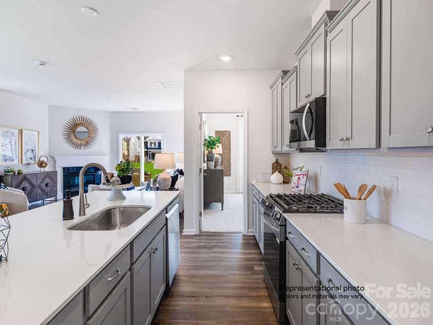1010 Widgeon Way, Belmont, NC 28012.  MLS# CAR4376192, YatesRealty ID 17630. Kitchen