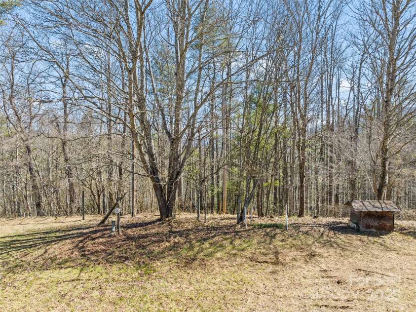 91 Jeter Road, Clyde, NC 28721.  MLS# CAR4239797, YatesRealty ID 17630. 