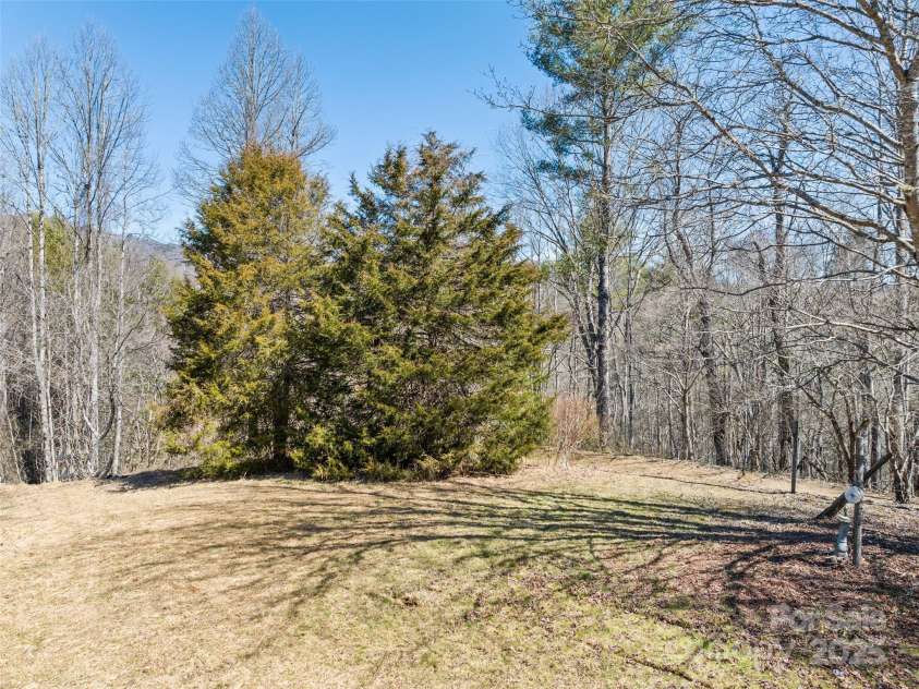 91 Jeter Road, Clyde, NC 28721.  MLS# CAR4239797, YatesRealty ID 17630. 