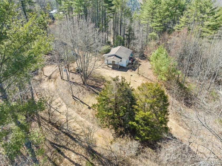 91 Jeter Road, Clyde, NC 28721.  MLS# CAR4239797, YatesRealty ID 17630. 