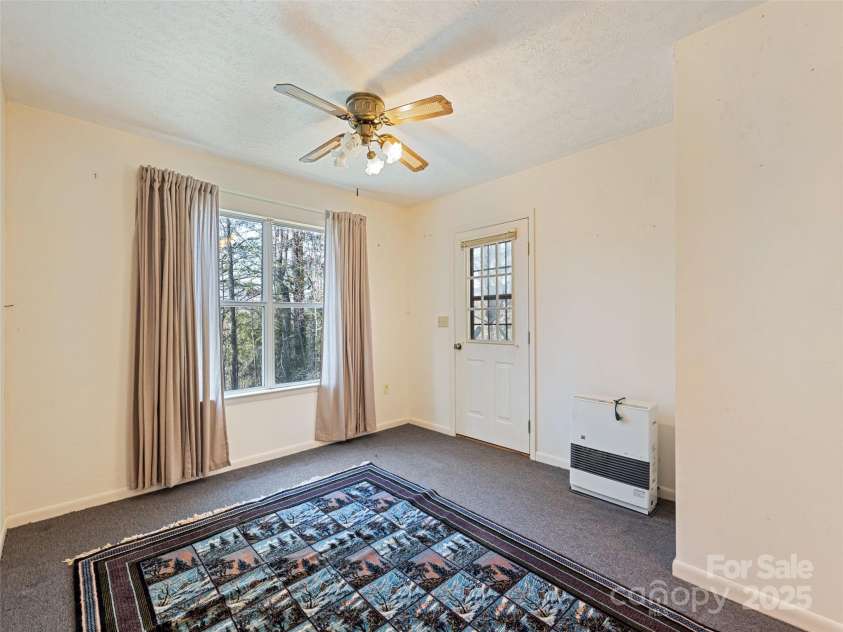 91 Jeter Road, Clyde, NC 28721.  MLS# CAR4239797, YatesRealty ID 17630. 