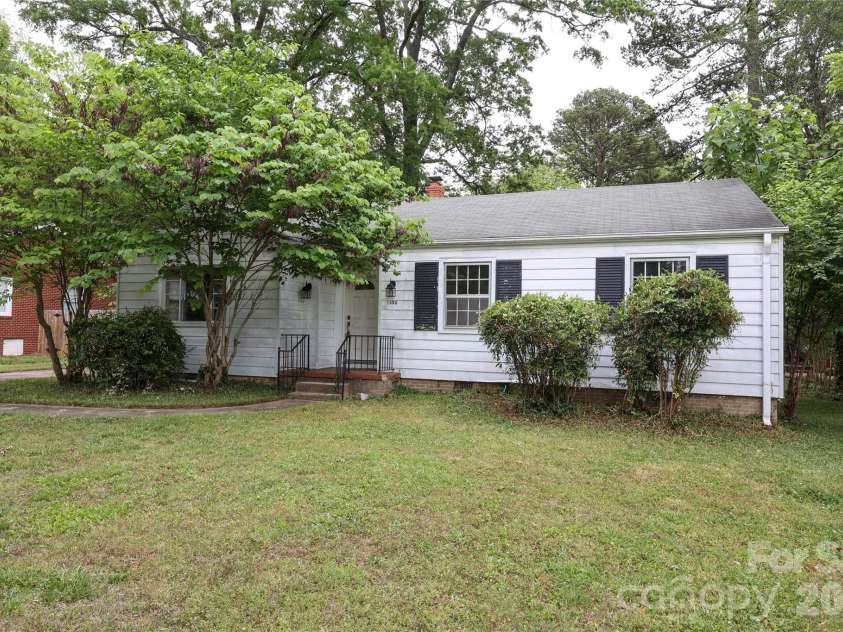 1456 Briar Creek Road, Charlotte, NC 28205.  MLS# CAR4377109, YatesRealty ID 17631. 