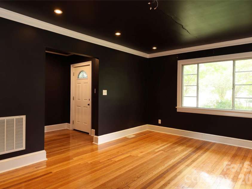 1456 Briar Creek Road, Charlotte, NC 28205.  MLS# CAR4377109, YatesRealty ID 17631. 
