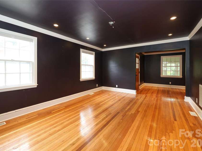 1456 Briar Creek Road, Charlotte, NC 28205.  MLS# CAR4377109, YatesRealty ID 17631. 