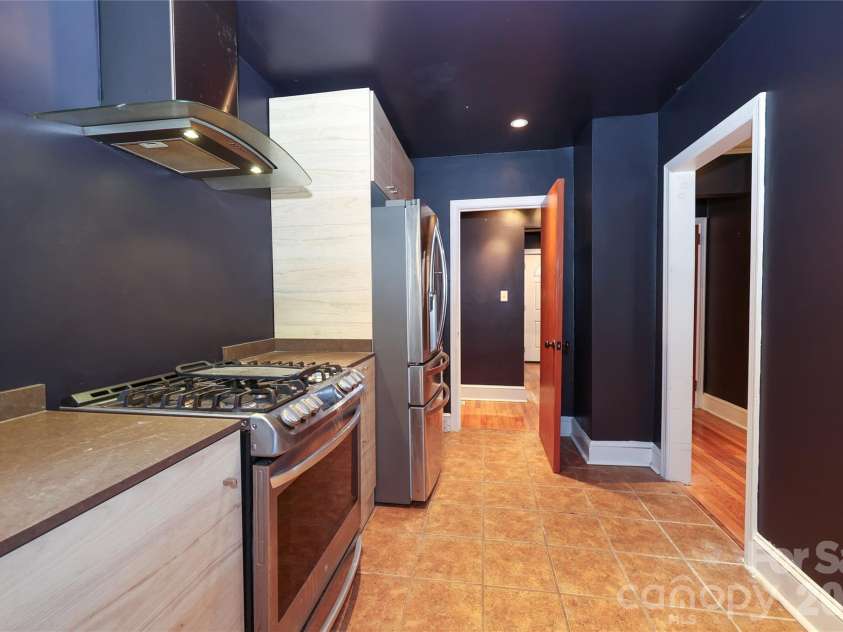1456 Briar Creek Road, Charlotte, NC 28205.  MLS# CAR4377109, YatesRealty ID 17631. 