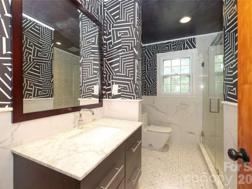 1456 Briar Creek Road, Charlotte, NC 28205.  MLS# CAR4377109, YatesRealty ID 17631. 