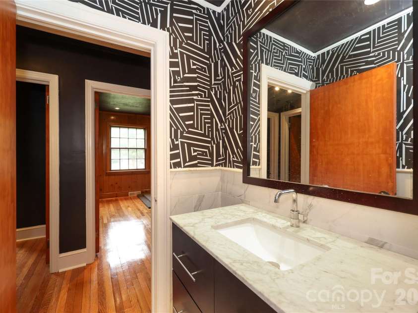 1456 Briar Creek Road, Charlotte, NC 28205.  MLS# CAR4377109, YatesRealty ID 17631. 