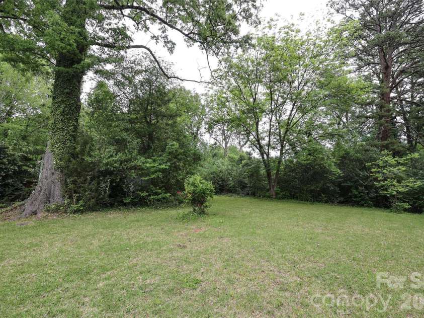 1456 Briar Creek Road, Charlotte, NC 28205.  MLS# CAR4377109, YatesRealty ID 17631. 