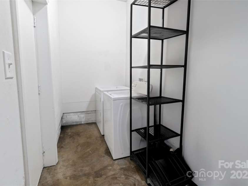 901 Echo Glen Road, Charlotte, NC 28213.  MLS# CAR4265124, YatesRealty ID 17631. 