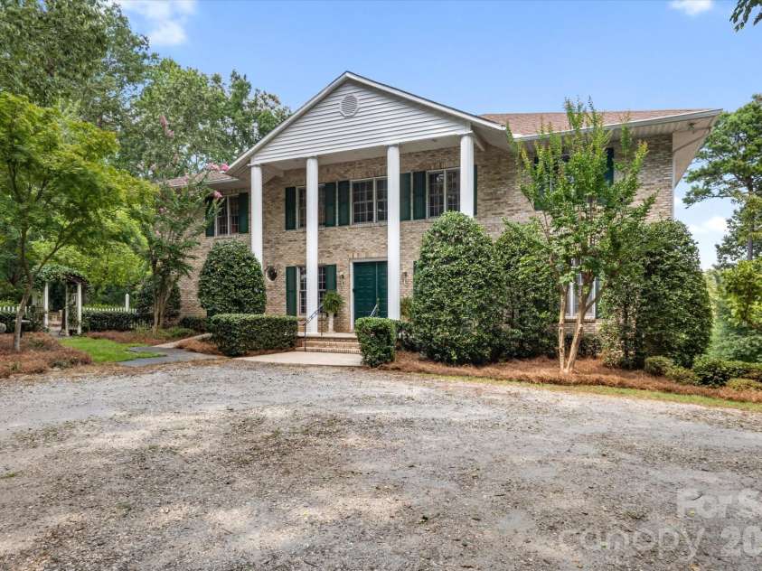 25 Towhee Trail, Tryon, NC 28782.  MLS# CAR4283605, YatesRealty ID 17633. 