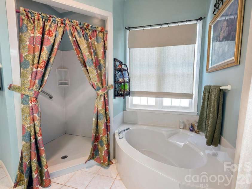 25 Towhee Trail, Tryon, NC 28782.  MLS# CAR4283605, YatesRealty ID 17633. 