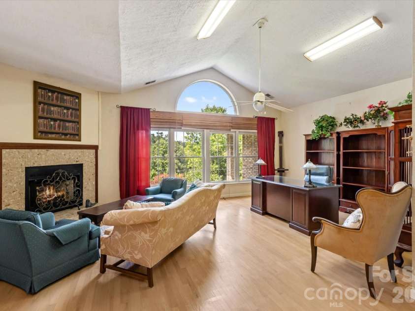 25 Towhee Trail, Tryon, NC 28782.  MLS# CAR4283605, YatesRealty ID 17633. 