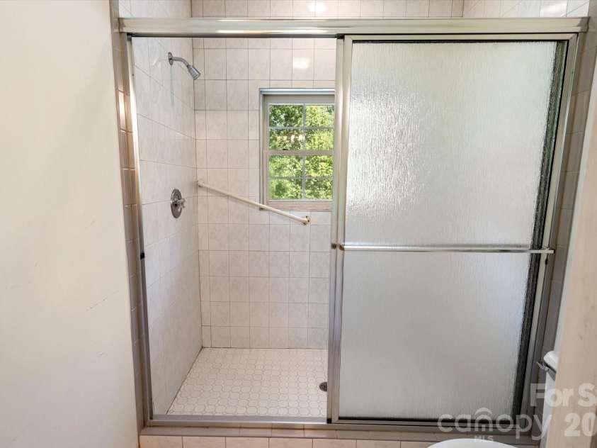 25 Towhee Trail, Tryon, NC 28782.  MLS# CAR4283605, YatesRealty ID 17633. 