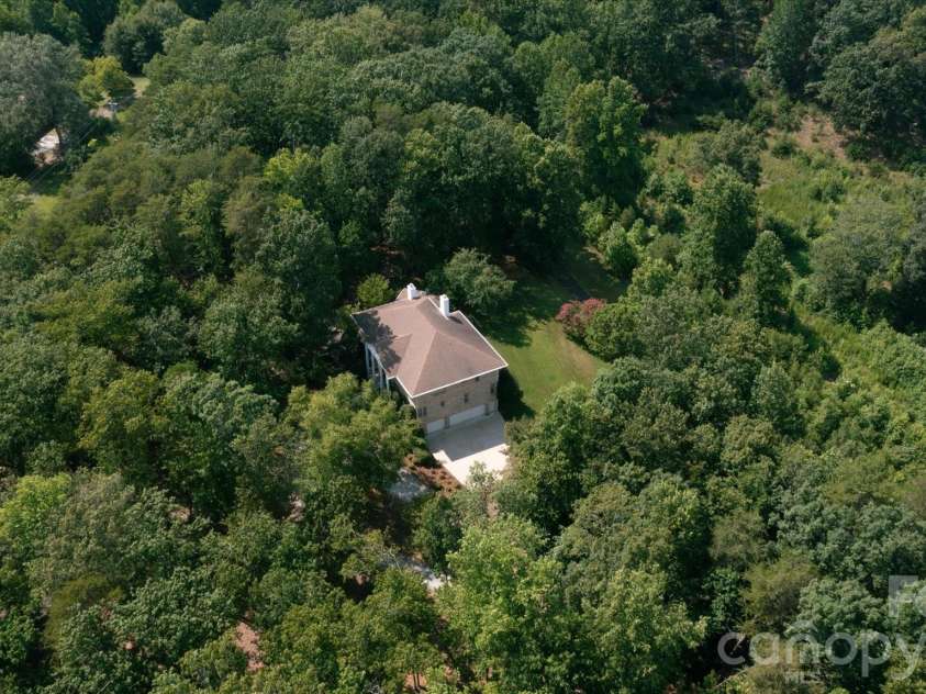 25 Towhee Trail, Tryon, NC 28782.  MLS# CAR4283605, YatesRealty ID 17633. 