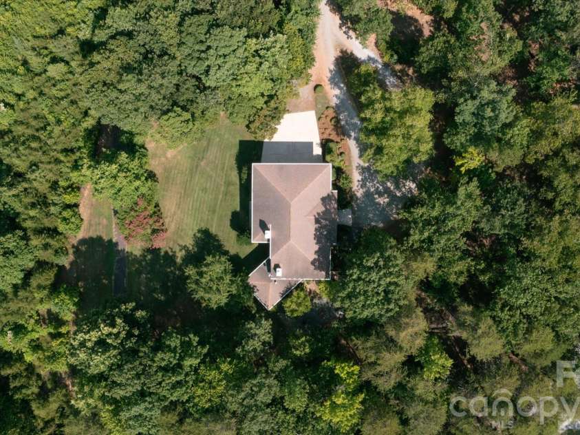 25 Towhee Trail, Tryon, NC 28782.  MLS# CAR4283605, YatesRealty ID 17633. 