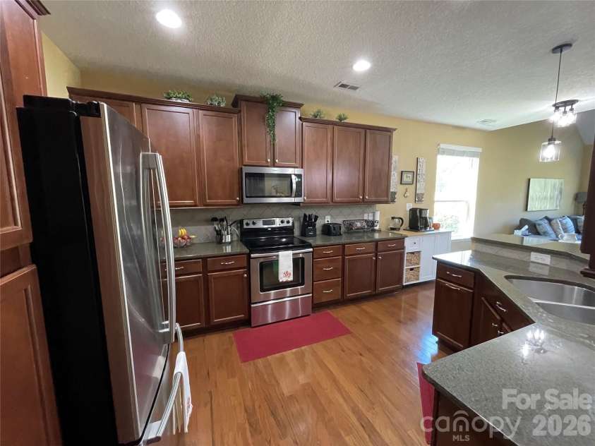 308 Tall Wheat Lane, Mount Holly, NC 28120.  MLS# CAR4306056, YatesRealty ID 17634. Kitchen