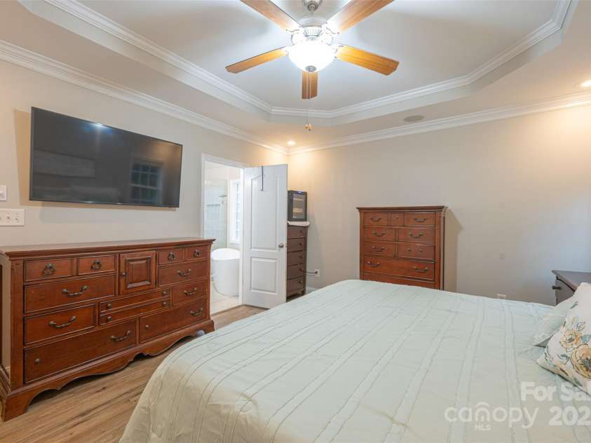 260 Ingonish Drive, Gastonia, NC 28056.  MLS# CAR4245388, YatesRealty ID 17635. 