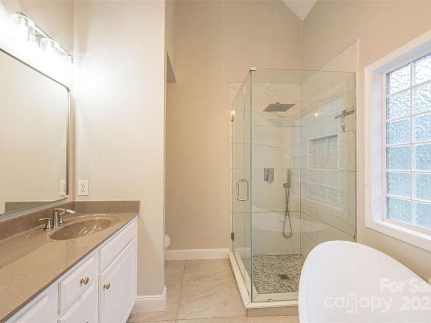 260 Ingonish Drive, Gastonia, NC 28056.  MLS# CAR4245388, YatesRealty ID 17635. 