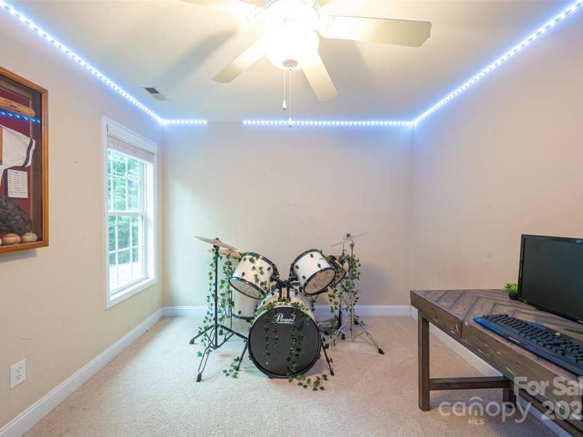 260 Ingonish Drive, Gastonia, NC 28056.  MLS# CAR4245388, YatesRealty ID 17635. 
