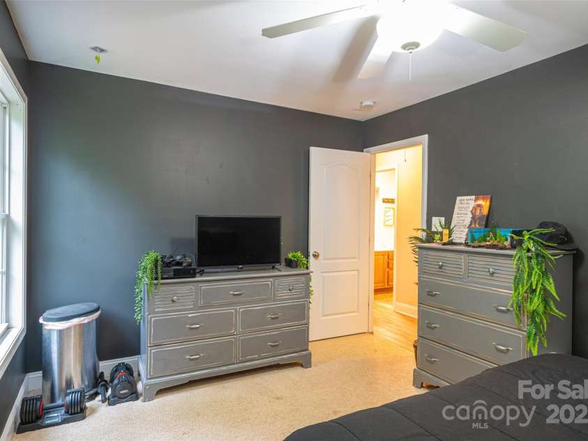 260 Ingonish Drive, Gastonia, NC 28056.  MLS# CAR4245388, YatesRealty ID 17635. 