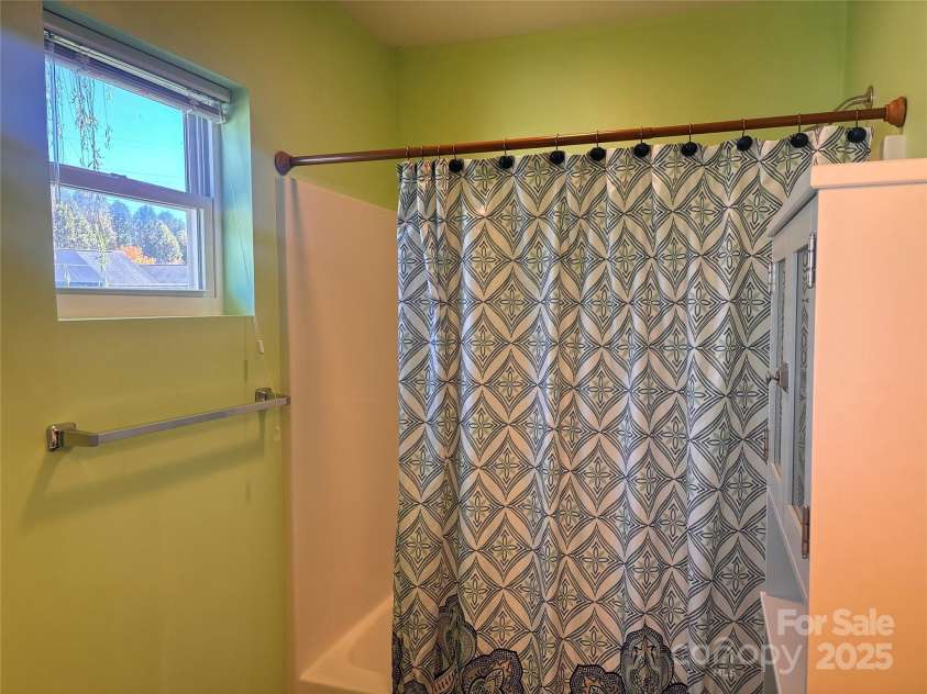 71 Volunteer Way Drive, East Flat Rock, NC 28726.  MLS# CAR4312459, YatesRealty ID 17635. 