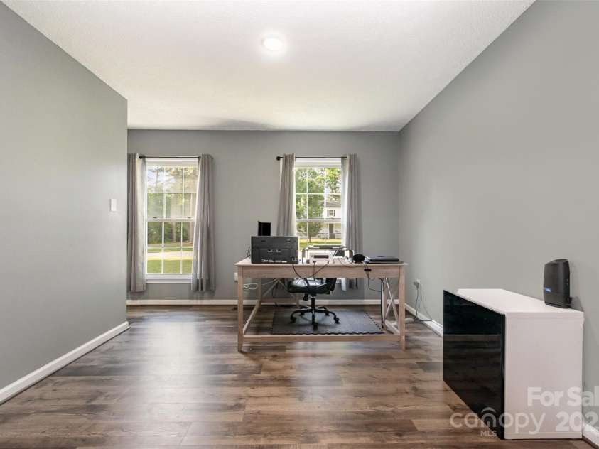 131 Scotland Drive, Mooresville, NC 28115.  MLS# CAR4254939, YatesRealty ID 17636. Dining Room off of kitchen